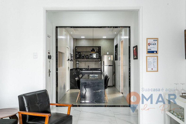 2-bedroom apartment 240m from Copacabana Beach | RP 186/1002