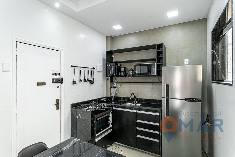 2-bedroom apartment 240m from Copacabana Beach | RP 186/1002