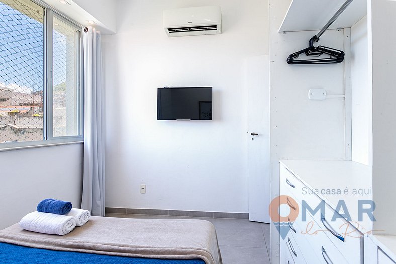 2-bedroom apartment 240m from Copacabana Beach | RP 186/1002