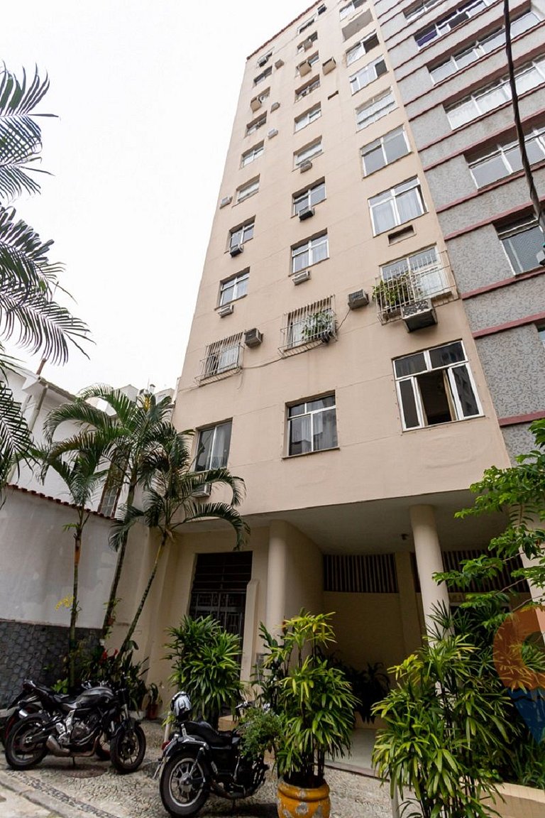 2-bedroom apartment 350m from Copacabana beach | TA 28/401
