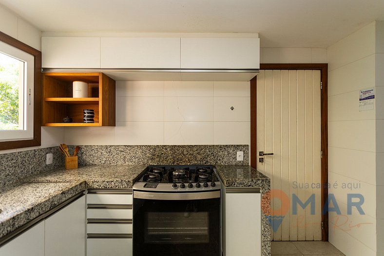 4 Suites con Piscina y Acceso a la Playa | CM 140B