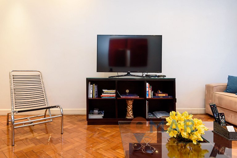 Spacious Apartment in Leblon with Garage | BM 647/405