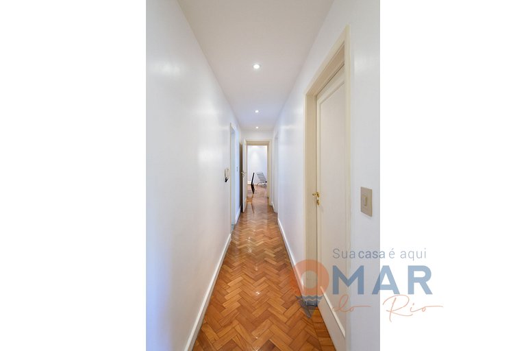 Spacious Apartment in Leblon with Garage | BM 647/405