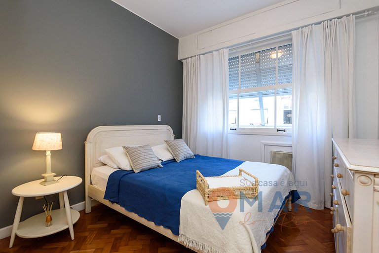 Spacious Apartment in Leblon with Garage | BM 647/405