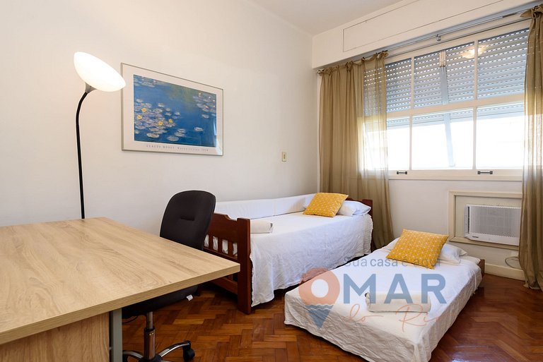 Spacious Apartment in Leblon with Garage | BM 647/405