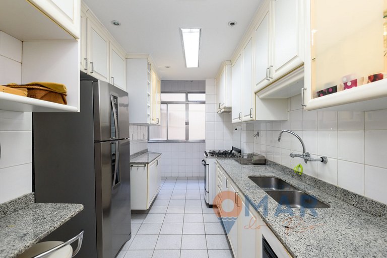 Spacious Apartment in Leblon with Garage | BM 647/405