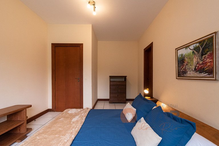 4 Suites + Piscina y Asador | 3 Irmãos