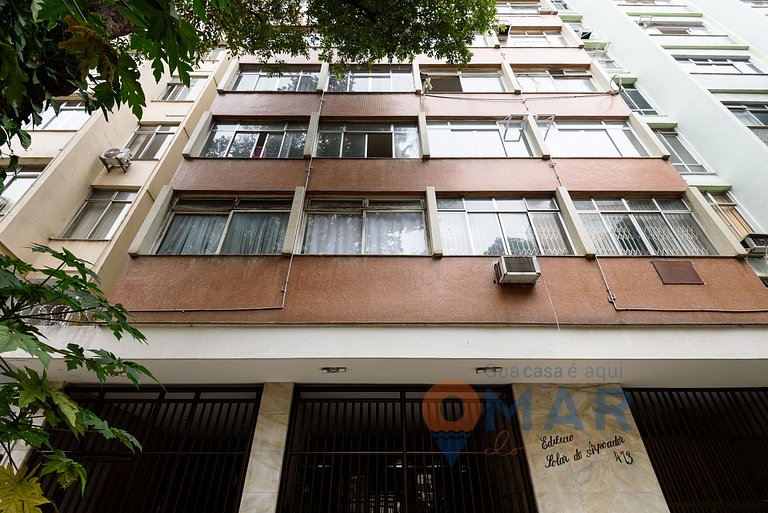 2Qts in Copacabana with Garage | BC 473/704