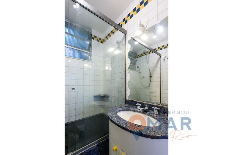 2Qts in Copacabana with Garage | BC 473/704