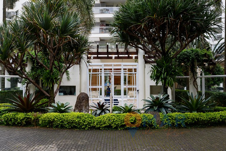 Duplex: Pool, Garage, and Gourmet Area|FL 960/602