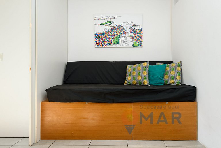 Bedroom & Lounge, View of Christ the Redeemer | SQC 143/918