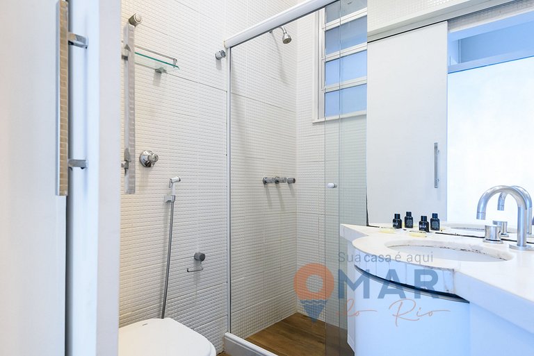 Estudio a 200 metros de la playa de Copacabana | FM 144/1105