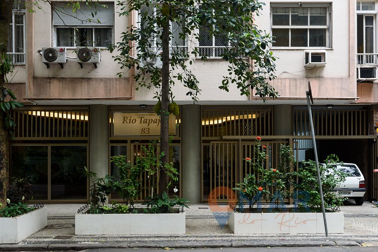 Modern 2 Bedroom Apartment with Garage | XS 83/304