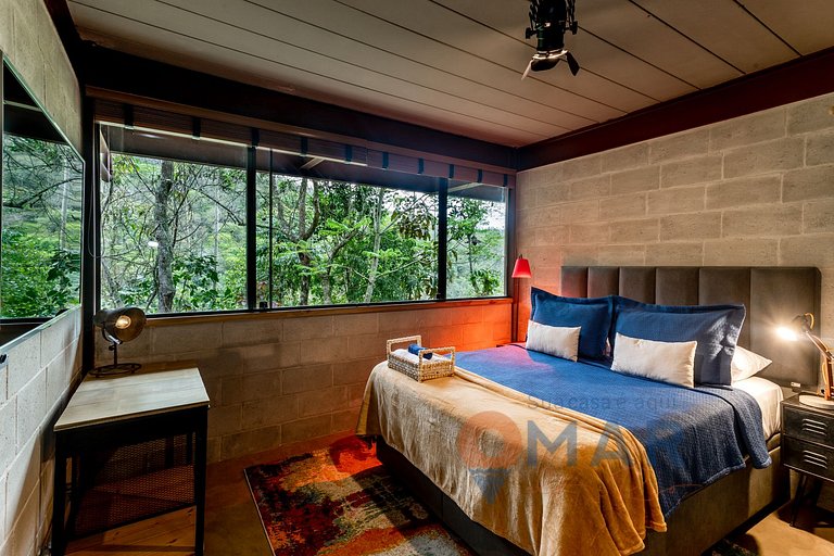 Triplex con Diseño Industrial en Itaipava | AIR A2