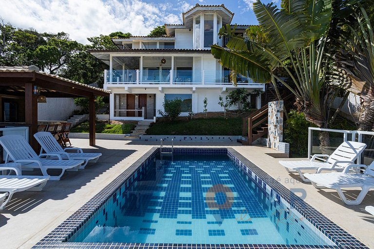 Casa Ayana | Huge Mansion w/ Pool | 400m from Brava Beach