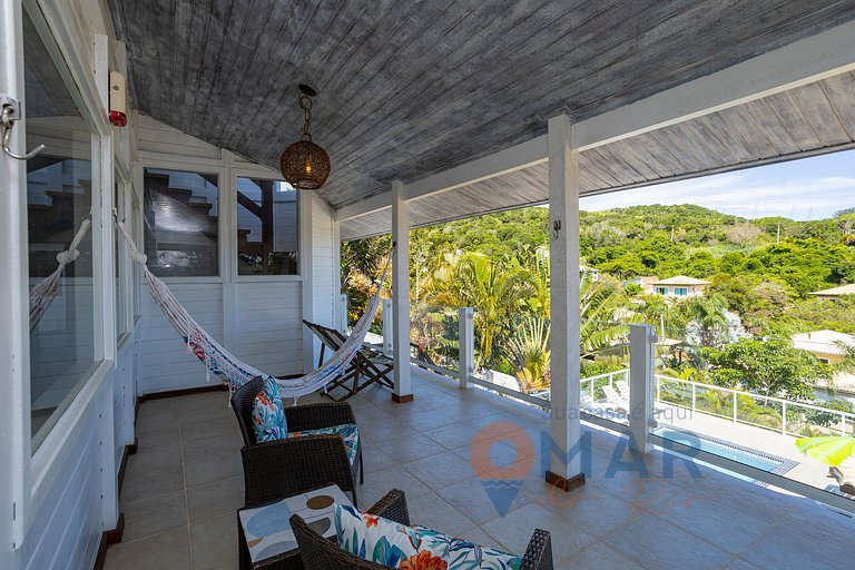 Casa Ayana | Mansión con piscina a 400m de Praia Brava