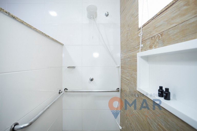 6 Bedroom House in Manguinhos | 300m from the Beach | CC 18