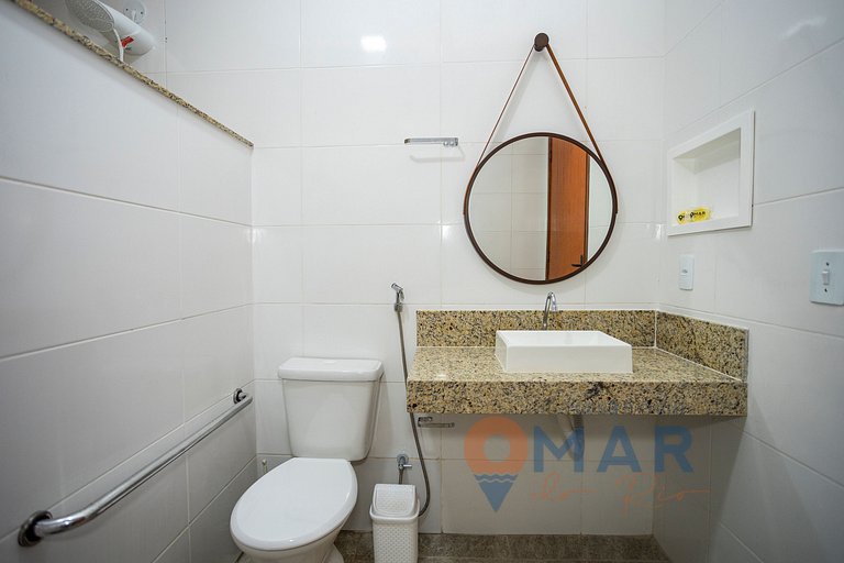 6 Bedroom House in Manguinhos | 300m from the Beach | CC 18