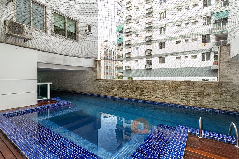 Modern 2-bedroom apartment with pool and garage | SC 357/405