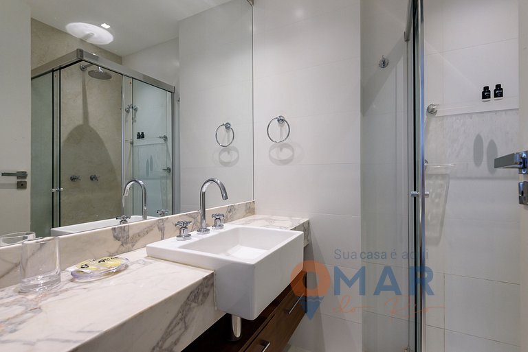 Grande Piso en Leblon con 3 habitaciones | GBC 260/301