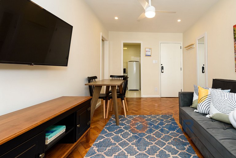 2-Bedroom apartment 350m from Copacabana Beach | SF 135/604