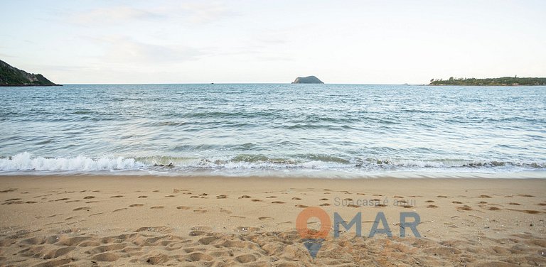 Beach House with Sea View and 2 Suites | CBR 07