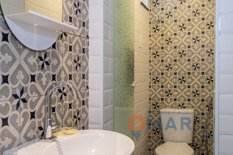 2 Bedroom Apartment and sea view in Copacabana | A 2936/1202