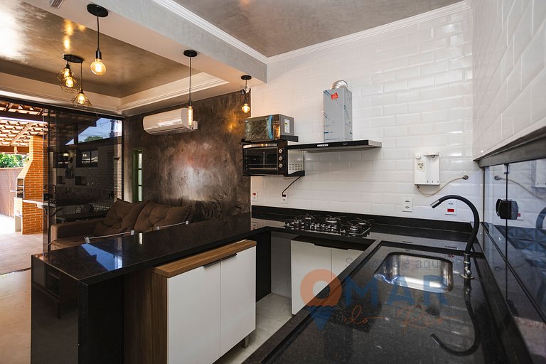 Casa con Piscina y Área Gourmet en Búzios | E 02