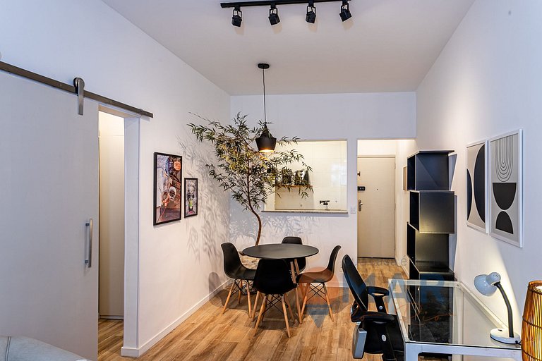 Modern Bedroom & Living Room in Botafogo | BRI 55/503