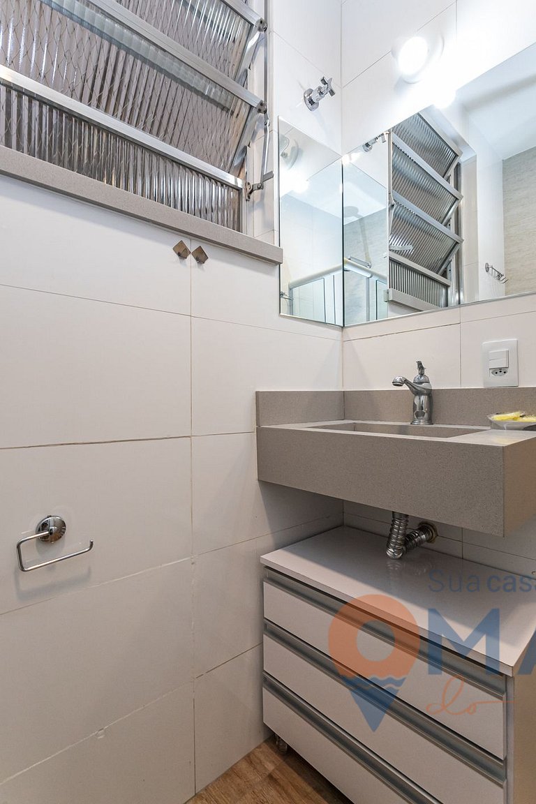 Modern Bedroom & Living Room in Botafogo | BRI 55/503