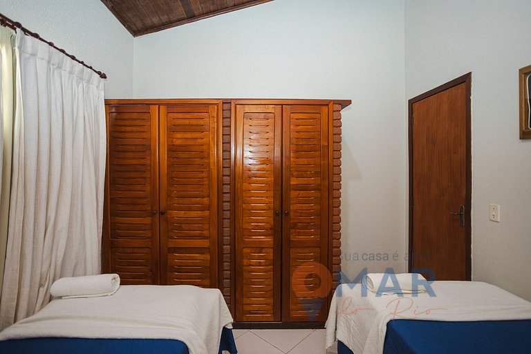 Beach House with Swimming Pool and Garage in Búzios | VG 05