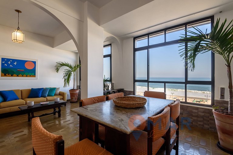 Apartamento de 2 dormitorios con vistas al mar en Copacabana