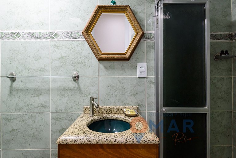 Peaceful Stay in Copacabana: 2 Bedrooms | TN 315/102