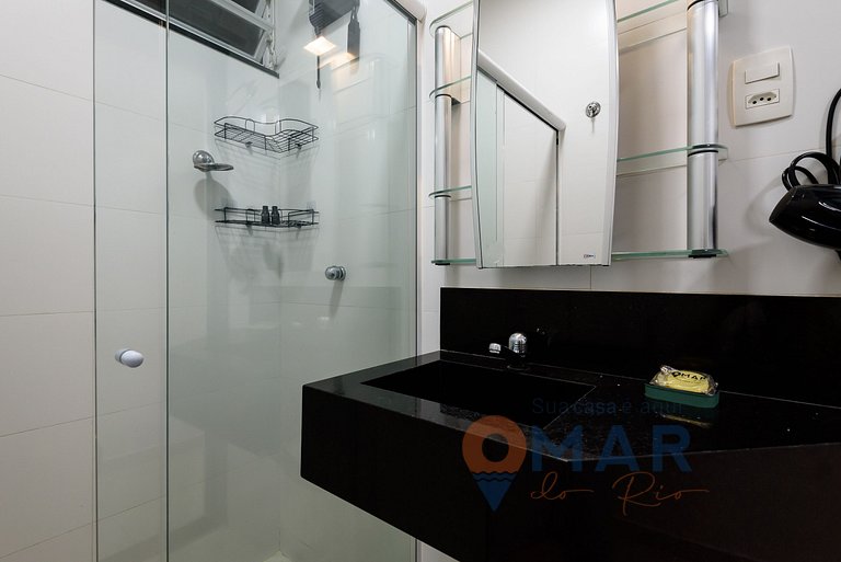 Refurbished studio 200m from Copacabana Beach