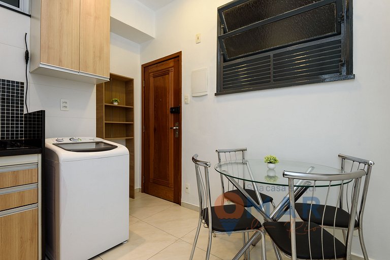 Refurbished studio 200m from Copacabana Beach
