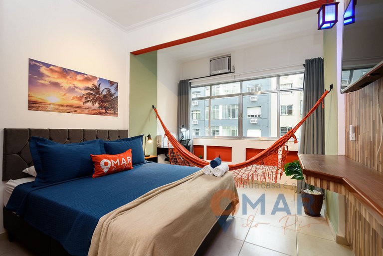 Work and Leisure in Copacabana | NSC 1085/301