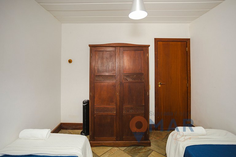 Casa en Búzios: 3 Dormitorios, Balcón y Garaje | VF32