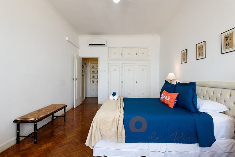 Classic and Luxurious 4BDR by the Sea | A 3484/301