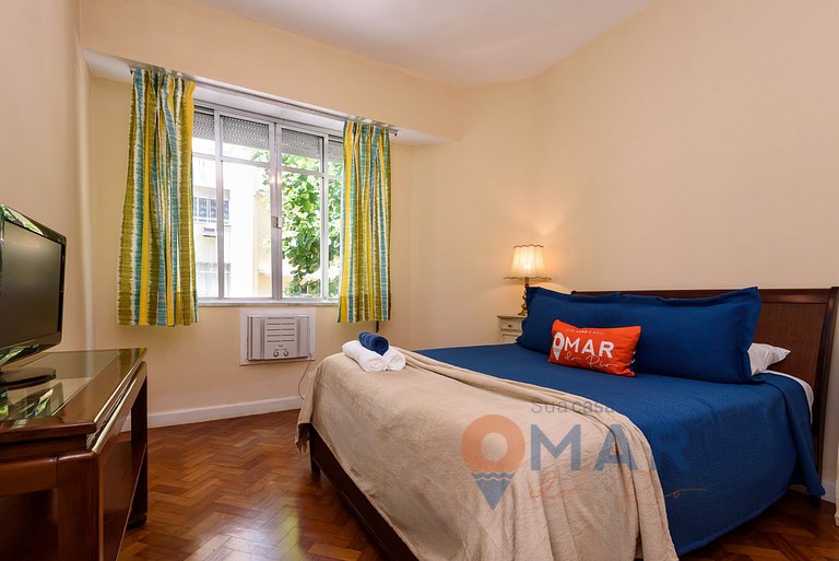 Classic and Luxurious 4BDR by the Sea | A 3484/301