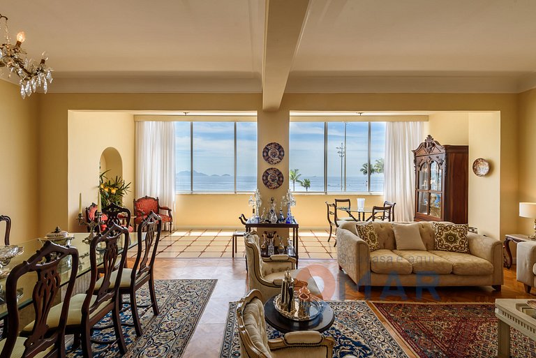 Classic and Luxurious 4BDR by the Sea | A 3484/301