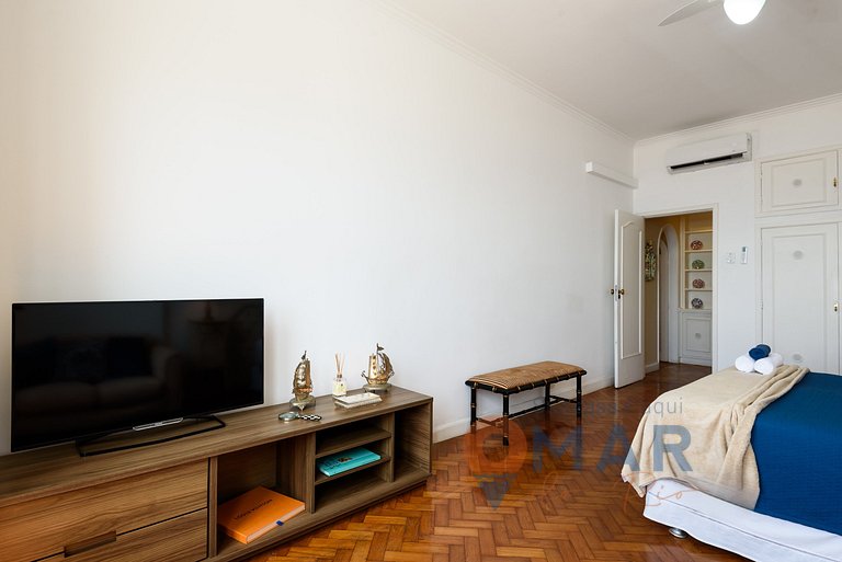 Classic and Luxurious 4BDR by the Sea | A 3484/301