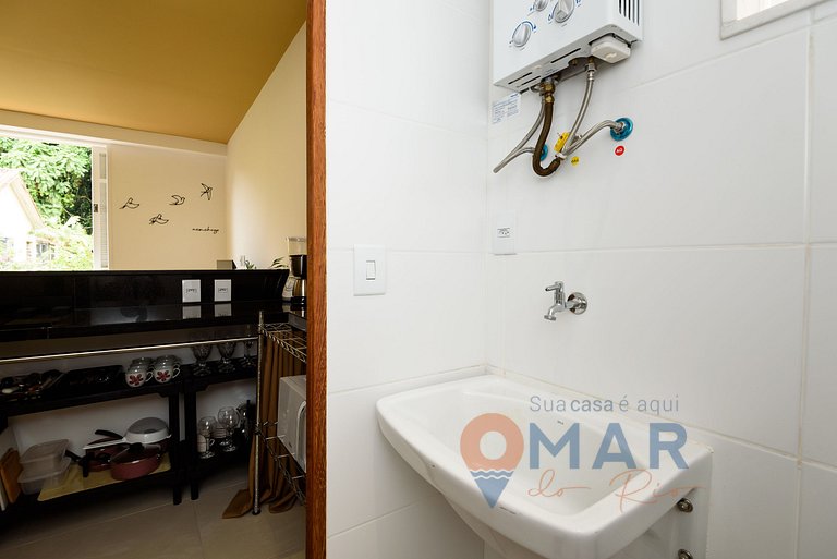 Oasis in the Heart of the Jardim Botânico | AR42/301