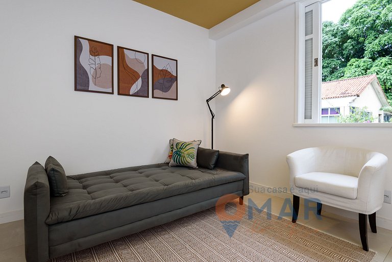 Oasis in the Heart of the Jardim Botânico | AR42/301