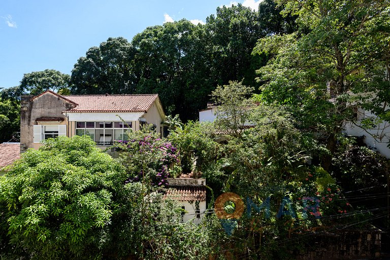 Oasis in the Heart of the Jardim Botânico | AR42/301