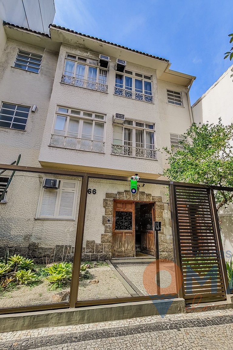 Refuge to two 1BDR 500m from the beach | NS 66/205