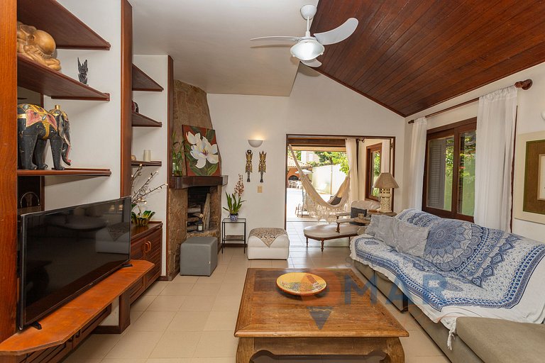 Casa con 4 Suites y Piscina en Búzios | PZ 1214