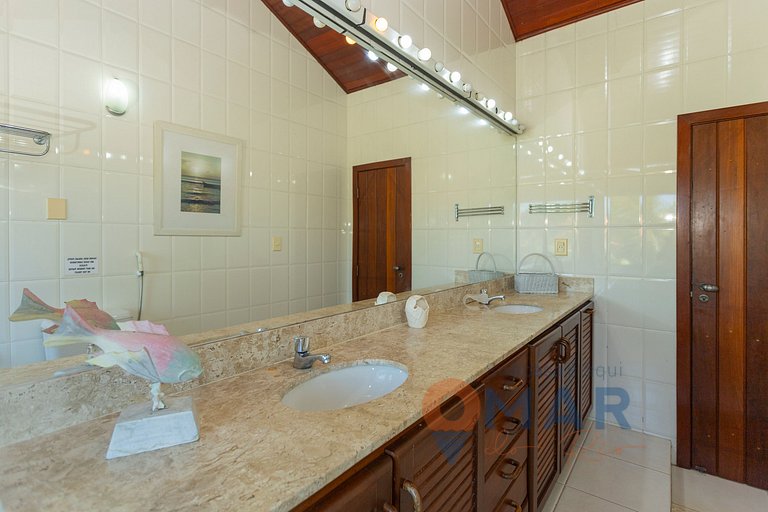 House with 4 Suites and Pool in Búzios | PZ 1214