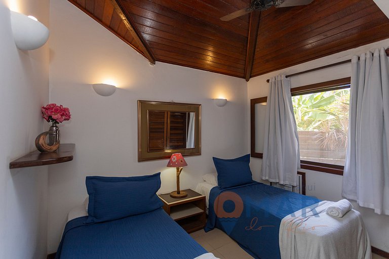 Casa con 4 Suites y Piscina en Búzios | PZ 1214