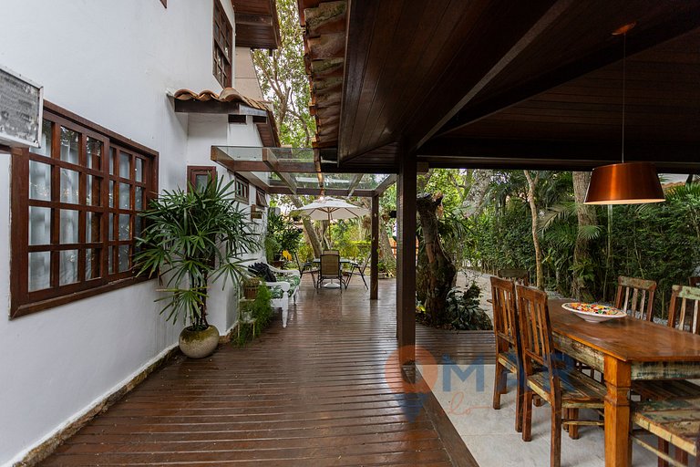 Beach House in Búzios with Gourmet Area | CE 30