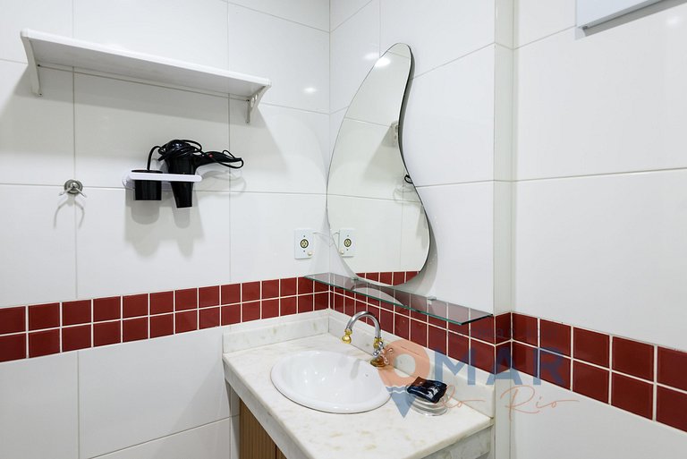 Charming 1BDR 200m from the Beach | NSC 1100/304